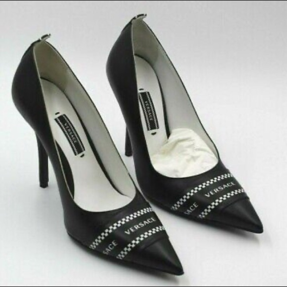 Versace Women's Decollete Vitellino Leather Black Heels Size 410 Italian/ 11 US